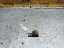 Крепление втулки стабилизатора W6O397 Daewoo Nubira