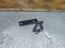 Петля капота правая MN1D5B Mercedes A W168 - Фото 1