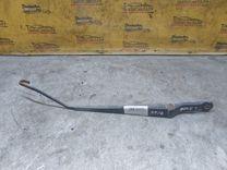 Щеткодержатель (поводок стеклоочистителя, дворник) Q7XXR4 Peugeot 406 купить в магазине запчастей бу