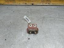 Петля крышки багажника 1RH3Q4 Mazda 626