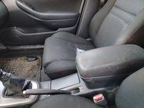 Подлокотник U1ZIML Toyota Avensis