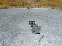 Петля двери передней правой 0R18DF Peugeot 406 - Фото 3