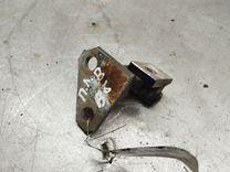 Петля двери передней левой L3C7O4 Volkswagen Passat купить