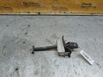 Ограничитель открывания двери передней NNTZ9X Ford Focus - Фото 3