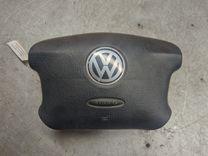 Подушка безопасности водителя QZG8V4 Volkswagen Golf - Фото 1