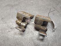 Петля двери задней правой L3D1T9 Peugeot 306