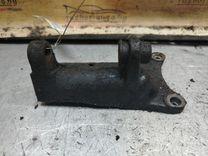 Кронштейн генератора OM0FXQ Peugeot 406 - Фото 2