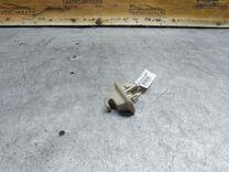 Крепление (крючок) солнцезащитного козырька 740219 Volvo S60 купить с доставкой