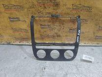 Рамка под магнитолу 001ZJP Volkswagen Jetta - Фото 1