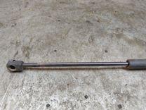 Амортизатор крышки багажника (3-5 двери) KELS31 Ford Fiesta купить в магазине запчастей бу