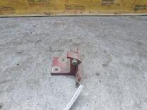 Петля двери передней правой QFV1S8 Peugeot 406 купить на авторазборке