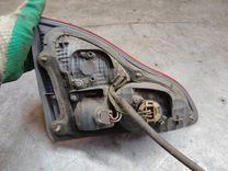 Фонарь крышки багажника правый ZKXGAA Toyota Avensis Verso купить в магазине запчастей бу