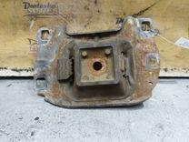 Подушка крепления КПП 9L4P8Z Ford Focus - Фото 1