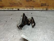 Петля двери передней правой SZHV2B Mercedes A W168 - Фото 1