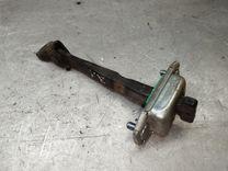 Ограничитель открывания двери задней 5ECGQC Kia Sorento - Фото 1