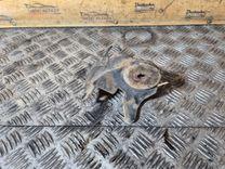 Кронштейн двигателя O71F07 Volkswagen Passat купить