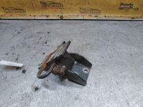 Петля двери передней правой YEM8JV Audi 100 купить