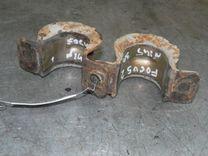 Крепление втулки стабилизатора G25E7W Ford Focus - Фото 2