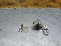 Петля двери задней левой J29UF0 Volkswagen Passat купить в магазине запчастей бу