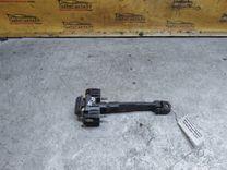 Ограничитель открывания двери передней R8MMK7 Opel Zafira