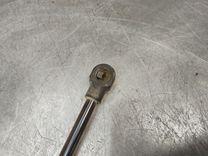 Амортизатор крышки багажника (3-5 двери) V3AHSW Volkswagen Golf - Фото 2