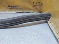 Уплотнитель капота 7HC0JU Renault Clio - Фото 3