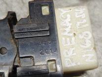 Кнопка стеклоподъемника переднего правого GIK619 Mazda Premacy купить в магазине запчастей бу