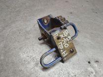 Петля двери передней правой HJ1ZQE Volkswagen Passat