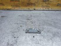 Петля двери передней правой Y06KM4 Volvo XC70