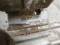 Петля двери задней правой 0OOF39 Volkswagen Passat купить в магазине запчастей бу