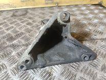 Кронштейн двигателя L5FOYF Audi A4 - Фото 3