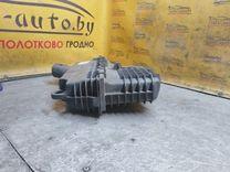 Корпус воздушного фильтра D79B33 купить на авторазборке