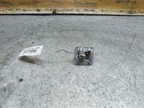 Крепление (крючок) солнцезащитного козырька 1QVXAG Peugeot 406 - Фото 3