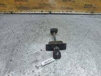 Ограничитель открывания двери задней 0KYGY3 Mercedes A W168 - Фото 3