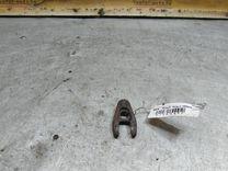 Скоба (кронштейн) крепления форсунки 52H67R Renault Laguna купить с доставкой