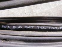 Уплотнитель двери передней правой ONSF5H Skoda Fabia купить на авторазборке