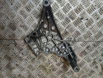 Кронштейн двигателя AVH8YW Volkswagen Passat купить в магазине запчастей бу