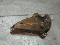 Кронштейн КПП 810LW1 Volkswagen Passat - Фото 1