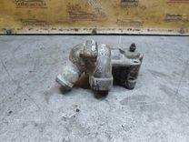 Корпус термостата 26PXX6 Mitsubishi Carisma - Фото 2