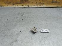 Крепление (крючок) солнцезащитного козырька Z80M10 Citroen C3 купить