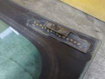 Стекло кузовное боковое левое AX1QWK Chrysler Voyager купить на авторазборке