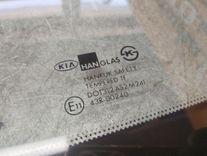 Стекло кузовное боковое левое QNRSUM Kia Carnival купить