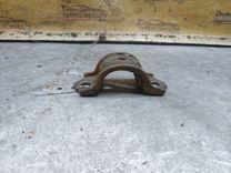 Крепление втулки стабилизатора 0NO0VW Audi 100 - Фото 2