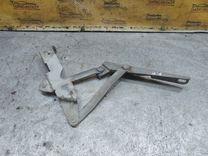 Петля капота правая 29Z29K Audi 100 - Фото 1