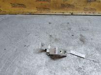 Петля двери задней левой E4NJXL Volkswagen Golf купить