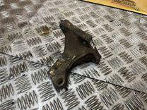 Кронштейн КПП 5OEG2H Volkswagen Passat - Фото 1