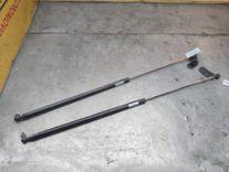 Амортизатор крышки багажника (3-5 двери) YL3U9I Kia Shuma - Фото 1