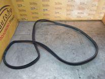 Уплотнитель двери задней левой IZ8HXV Nissan Note