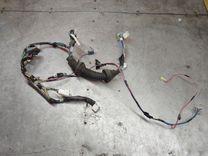 Проводка двери передней правой 61LFG1 Toyota Avensis