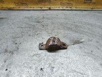 Крепление втулки стабилизатора SVNP95 Peugeot 406 - Фото 1